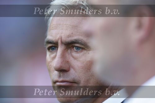 Eindhoven, 23 September 2007 Seizoen 2007/2008 Kompetitewedstrijd PSV-Feyenoord, eindstand 4-0
Feyenoord-trainer Bert v Marwijk
