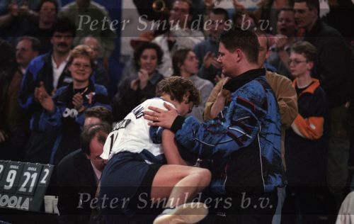 1 Februari 1997
Bettine Vriesekoop spelend voor het Nederlands team
