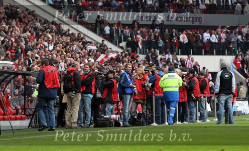 Eindhoven, 13 April 2008 Kampioenswedstrijd PSV-FC Twente, eindstand 1-1 Seizoen 2007/2008. PSV daardoor nog niet kampioen.
Veel persfotografen met o.a. Bob v d Cruijsem