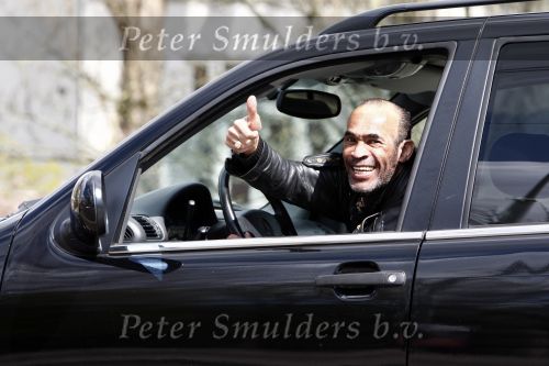 Amsterdam 15 april 2008
Bobby Farell in zijn mercedes jeep in amsterdam
Peter Smulders bv