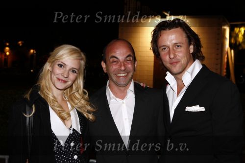 Utrecht 27 september 2008
Premiere Wapen van Geldrop in schouwburg van Utrecht. Thijs Romer is de regisseur. Daan Schuurmans Bracha v Doesburgh en Job Gotschalk