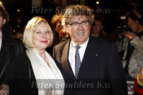 Amsterdam 11 maart 2008
Het boekenbal in de stadsschouwburg van Amsterdam. Bram Peper met vriendin
Peter Smulders bv