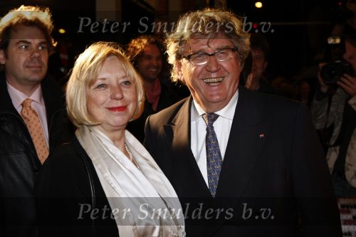 Amsterdam 11 maart 2008
Het boekenbal in de stadsschouwburg van Amsterdam. Bram Peper met vriendin
Peter Smulders bv