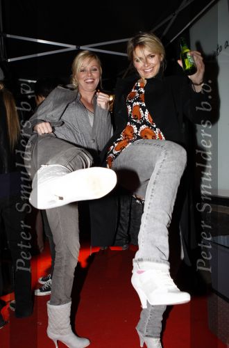 Amsterdam 7 februarti 2008
Presentatie schoenen daryl v d Wouw voor coca cola. bridget maasland en Hanna Verboom