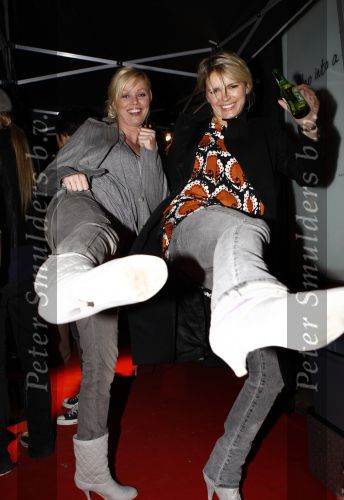 Amsterdam 7 februarti 2008
Presentatie schoenen daryl v d Wouw voor coca cola. bridget maasland en Hanna Verboom