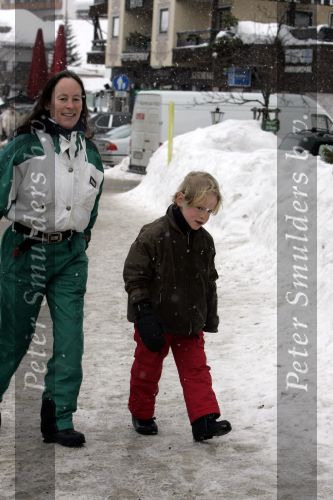 Lech 11 februari 2005
Brigitte Klynstra met zoontje in Lech