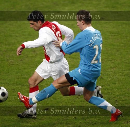 Amsterdam, 30 Januari 2008 Kompetitiewedstrijd AJAX-PSV, eindstand 0-2
Seizoen 2007/2008
Bruno Silva in duel met Dzsudzsak