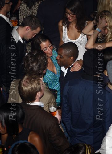 Amsterdam 24 januari 2009
Openingsfeest fashion tv in odeon. 
Bryan Roy met een vriendin