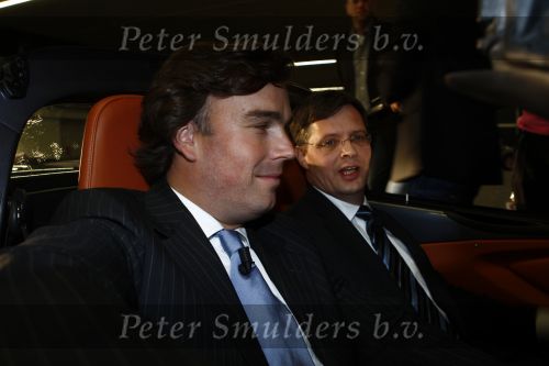Amsterdam 31 maart 2009
Camiel Eurlings en Jan Peter Balkenende openen de auto rai in een electrische Lotus.
Peter Smulders bv