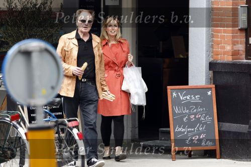 Amsterdam 18 juni 2008
Hans Dulfer en Candy Dulfer  samen aan het winkelen op de Cornelis Schuytstraat.