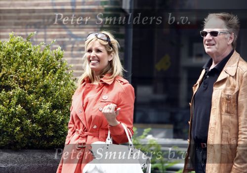 Amsterdam 18 juni 2008
Hans Dulfer en Candy Dulfer  samen aan het winkelen op de cornelis schuytstraat.