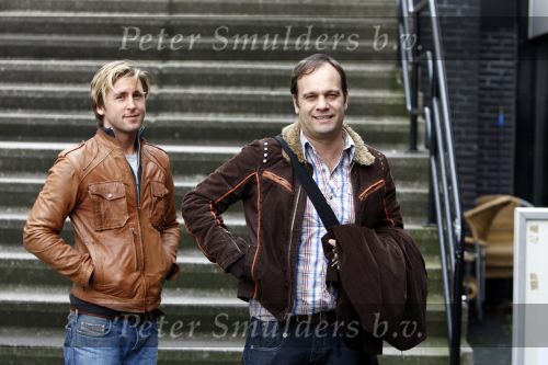 Hilversum 3 februari 2008
Carlo Boszhard arriveert bij de studio met een/zijn nieuwe vriend. Carlo zelf zegt dat het gewoon een vriend is.