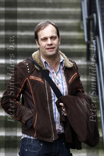 Hilversum 3 februari 2008
Carlo Boszhard arriveert bij de studio met een/zijn nieuwe vriend. Carlo zelf zegt dat het gewoon een vriend is.