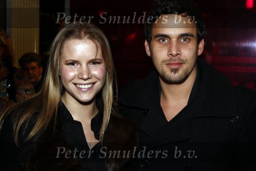 Amstelveen 4 februari 2008
Premiere Volmaakt gelukkig met Rick Engelkes Isa Hoes en Renee  Soutendijk in schouwburg Amstelveen. Caro Lensen met vriend