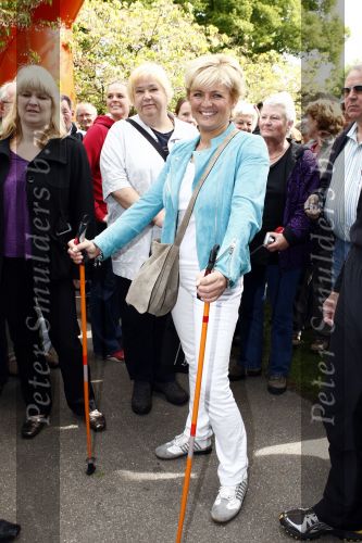 Lisse 9 mei 2009
Caroline Tensen tijdens NCRV loop in de keukenhof. De opbrengst gaat naar orange babies.
Peter Smulders bv