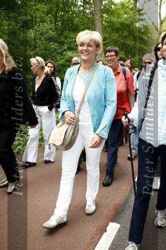 Lisse 9 mei 2009
Caroline Tensen tijdens NCRV loop in de keukenhof. De opbrengst gaat naar orange babies.
Peter Smulders bv