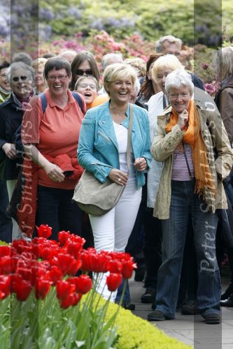 Lisse 9 mei 2009
Caroline Tensen tijdens NCRV loop in de keukenhof. De opbrengst gaat naar orange babies.
Peter Smulders bv