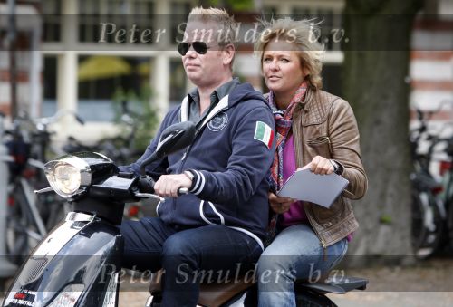 Amsterdam 18 mei 2008
Leco v Zadelhoff viert zijn 40e verjaardag met zijn vrienden in het hilton en ze maken een scooter rally door Amsterdam. 
Caroline Tensen met John Luken