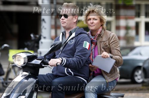 Amsterdam 18 mei 2008
Leco v Zadelhoff viert zijn 40e verjaardag met zijn vrienden in het hilton en ze maken een scooter rally door Amsterdam. 
Caroline Tensen met John Luken