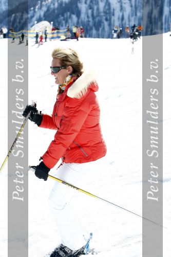 Serfaus 28 februari 2008
Carolien Tensen met vriend Peter Gallas en dochter Lotte op ski vakantie .
Peter Smulders bv
