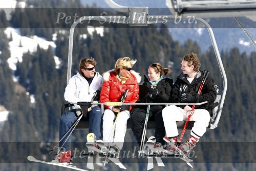 Serfaus 28 februari 2008
Carolien Tensen met vriend Peter Gallas en dochter Lotte op ski vakantie .
Peter Smulders bv