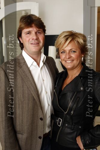 Naarden 30 januari 2009
Jan des Bouvrie krijgt een koninklijke onderscheiding, lintje bij het arsenaal. Caroline Tensen met vriend Peter Gallas
Peter Smulders bv