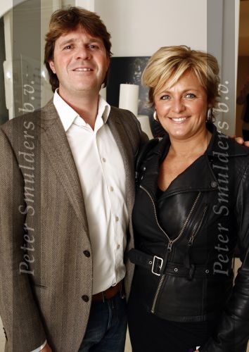 Naarden 30 januari 2009
Jan des Bouvrie krijgt een koninklijke onderscheiding, lintje bij het arsenaal. Caroline Tensen met vriend Peter Gallas
Peter Smulders bv