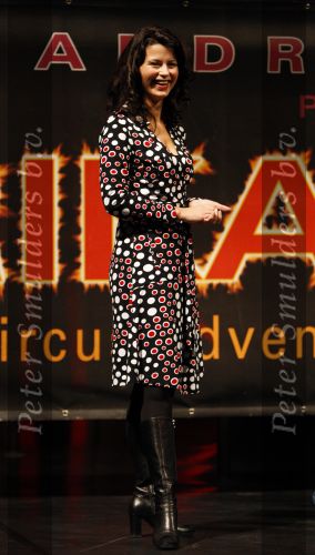 Amsterdam 15 november 2007
Lucille Werner bij presentatie tros kerstcircus. Met Caroline de Bruijn