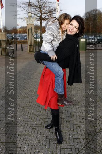 Kaatsheuvel 24 november 2007
Premiere Assepoester in de efteling. Caroline de Bruijn met dochter
