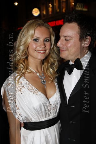 Amstedam 7 oktober 2007
Cas Jansen en Annelieke Bouwens bij de premiere van alles is liefde in Tuschinski.