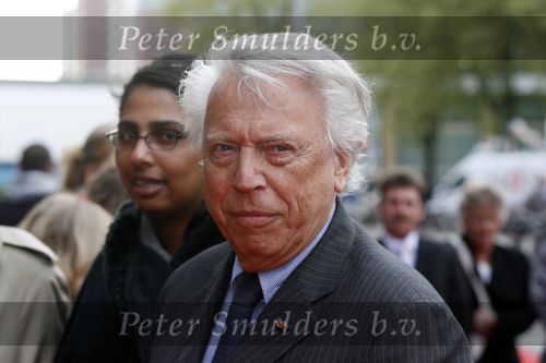 Utrecht 28 april 2009
Pieter v Vollenhoven viert zijn 70e verjaardag in het Beatrix theater in Utrecht. Cees Dam
Peter Smulders bv