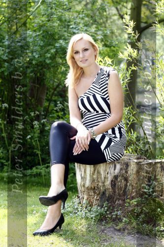 Hoofddorp 1 mei 2009
Celine Dee , de ex vriendin van Ron Boszhard.