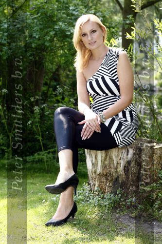 Hoofddorp 1 mei 2009
Celine Dee , de ex vriendin van Ron Boszhard.