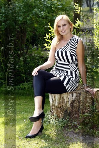 Hoofddorp 1 mei 2009
Celine Dee , de ex vriendin van Ron Boszhard.