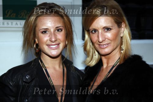Amsterdam 21 april 2008
Presentatie van Samsung Ladyphone in het amstel hotel. Chantal Bles met moeder
Peter Smulders bv