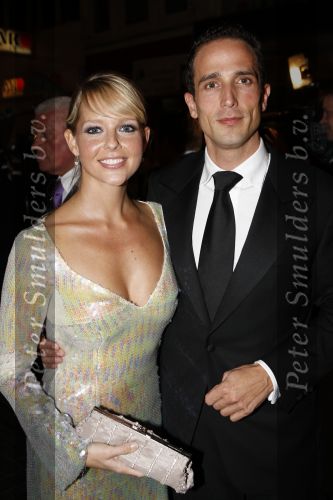 Amsterdam 8 oktober 2007
Chantal Janzen met vriend Marco bij de premiere van Alles is Liefde in Tuschinski