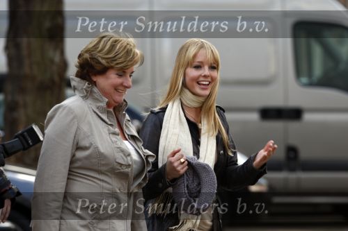 Amsterdam 4 maart 2008
Chantal Janzen en Catherine Keyl aan het shoppen en op terras  op de c ornelis schuytstraat.
Peter Smulders bv