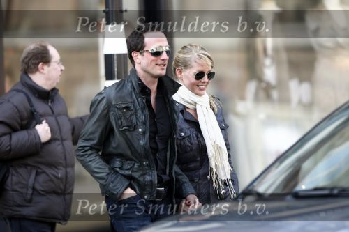 Amsterdam 22 april 2008
Chantal janzen met vind Marco op straat in Amsterdam.
Peter Smulders bv