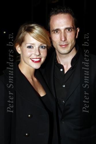 Bussum 25 februari 2008
Premiere Simone Kleinsma in het spant in bussum.   Chantal janzen met vriend Marco
Peter Smulders bv