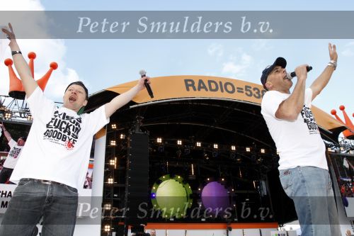 Amsterdam 30 april 2008
Radio 538 op het museumplein tijdens koninginnedag. Charly Lownoise en Mental Theo Nabuurs
Peter Smulders bv