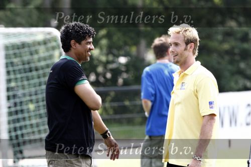 Amsterdam 7 juni 2008
Charly Luske en Frank Rijkaard bij dag voor ADHD patienten op de toekomst bij AJAX. Charly is zelf ADHD patient.