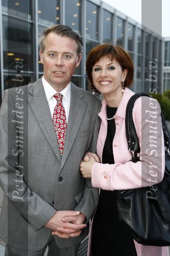 Amsterdam 4 april 2009
Chazia Mourali met haar man bij premiere in de Rai.
Peter Smulders bv