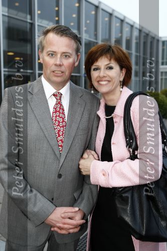 Amsterdam 4 april 2009
Chazia Mourali met haar man bij premiere in de Rai.
Peter Smulders bv