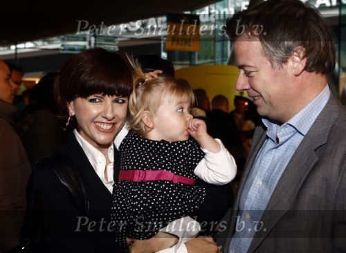 Amsterdam 7 februari 2009
Premiere disneyfilm Bolt in pathe arena. Chazia Mourali met man en dochter
Peter Smulders bv