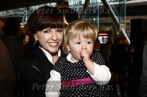 Amsterdam 7 februari 2009
Premiere disneyfilm Bolt in pathe arena. Chazia Mourali met man en dochter
Peter Smulders bv