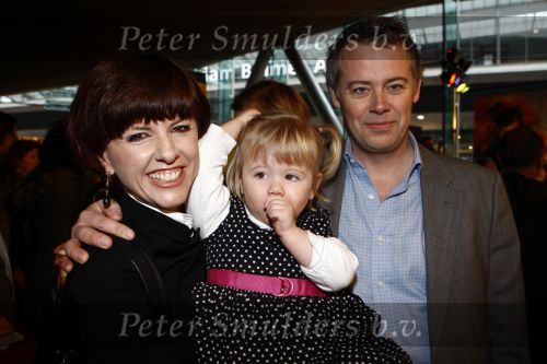 Amsterdam 7 februari 2009
Premiere disneyfilm Bolt in pathe arena. Chazia Mourali met man en dochter
Peter Smulders bv