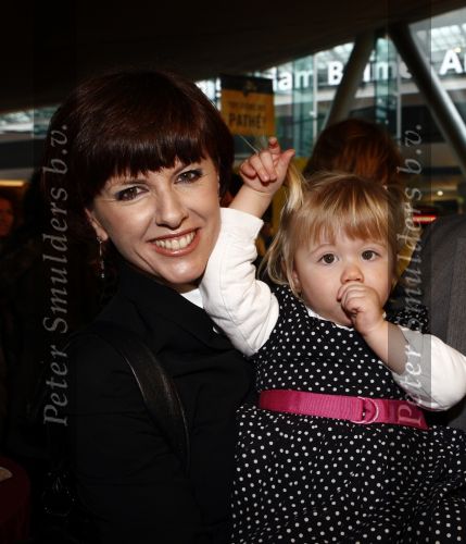 Amsterdam 7 februari 2009
Premiere disneyfilm Bolt in pathe arena. Chazia Mourali met man en dochter
Peter Smulders bv