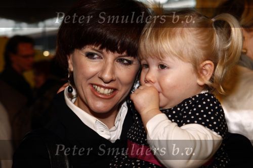Amsterdam 7 februari 2009
Premiere disneyfilm Bolt in pathe arena. Chazia Mourali met man en dochter
Peter Smulders bv