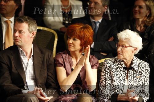 Amsterdam 15 maart 2008
Modeshow Mart Visser in het hilton . Chazia MouRAli met man

Peter Smulders bv