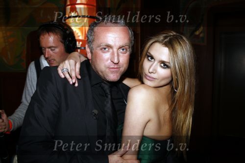 Amsterdam 14 april 2009
Rob Peetoom geeft feestje in Tuschinski. Cheyenne Tozzi met Gordon
Peter Smulders bv